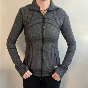 Lululemon define jacket size 4